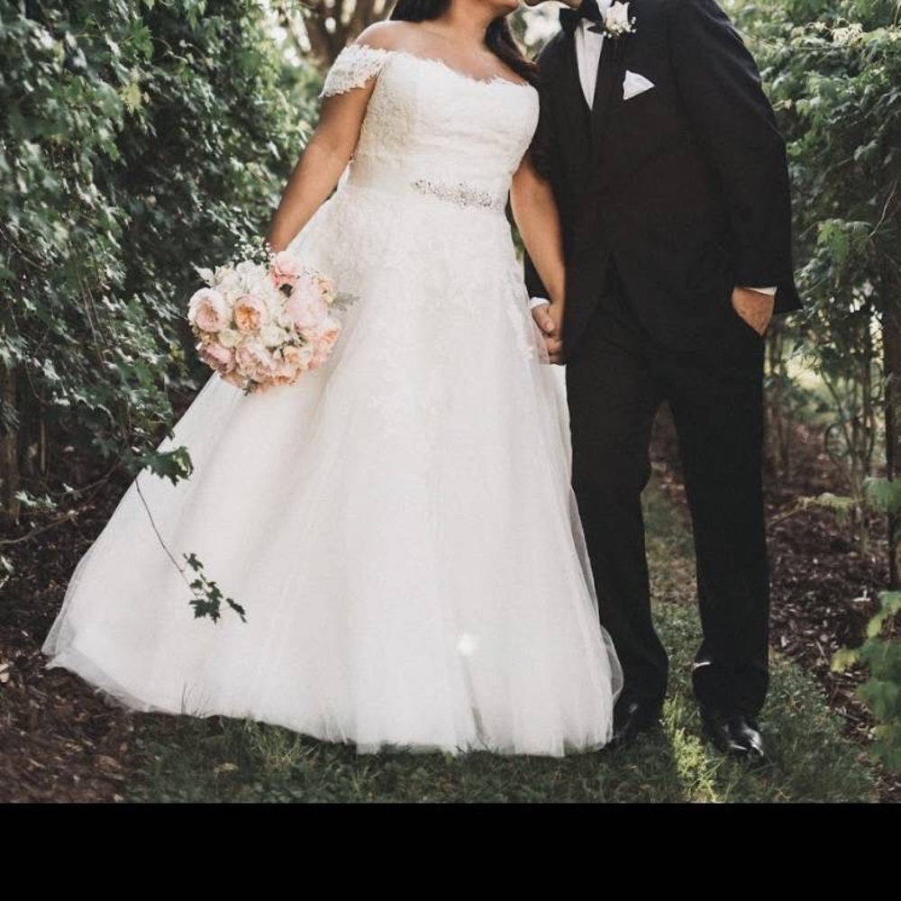 Maggie Sottero wedding dress